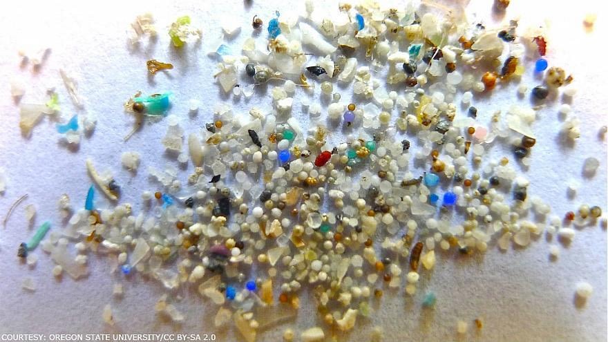 How much microplastic does the water you drink contain?